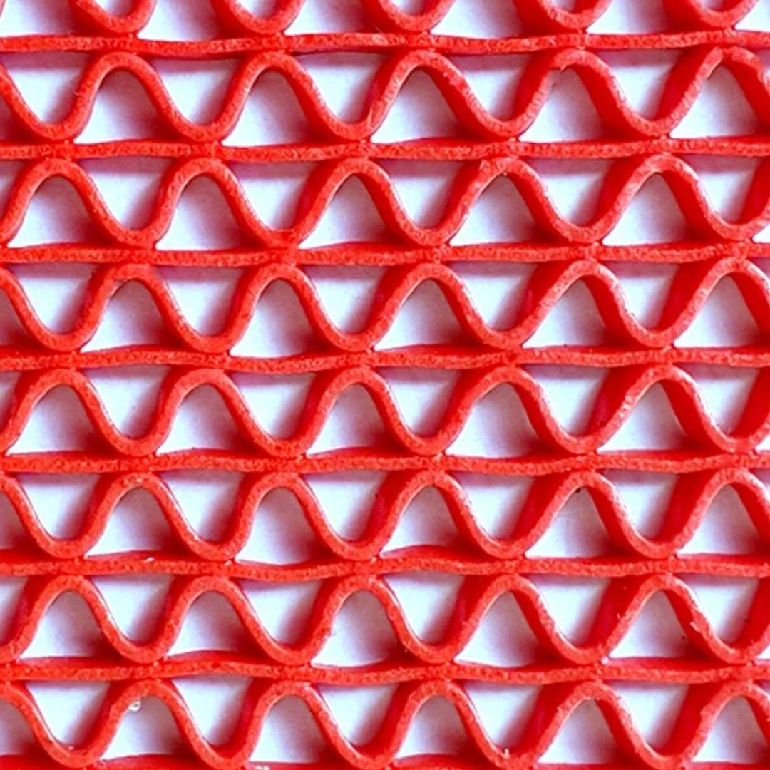 Thảm nhựa lưới đỏ